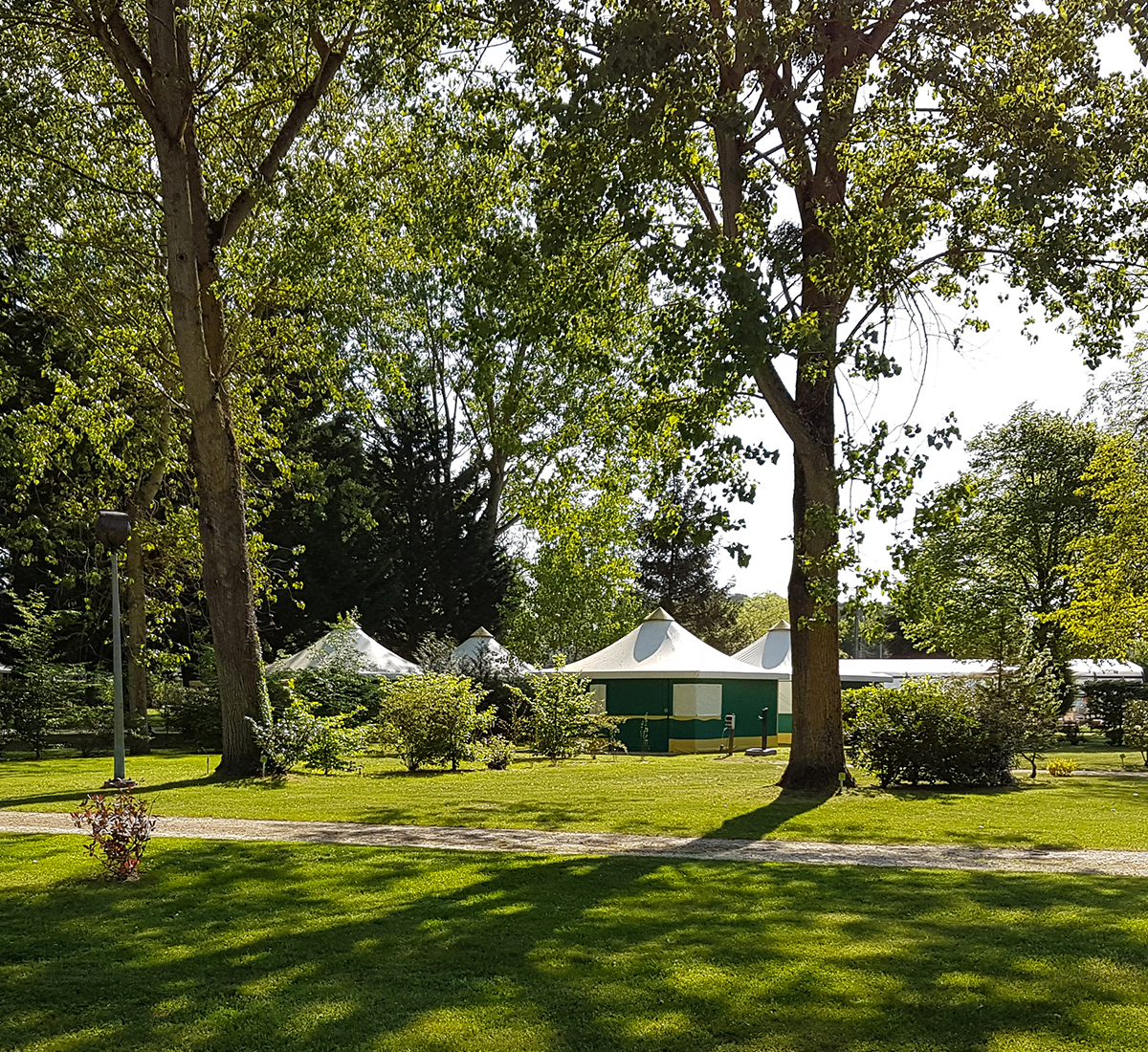 bungalow toile camping-loir-et-cher